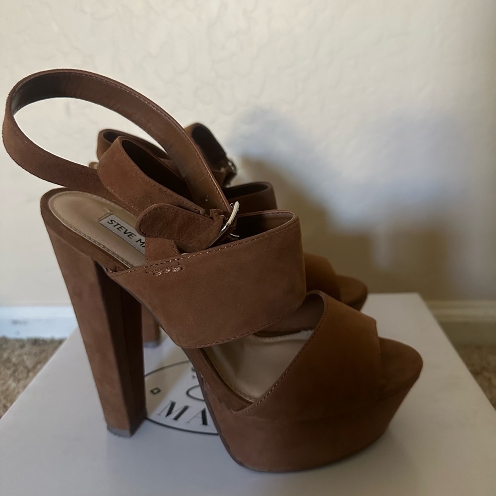 Steve Madden Tan Platform Sandals